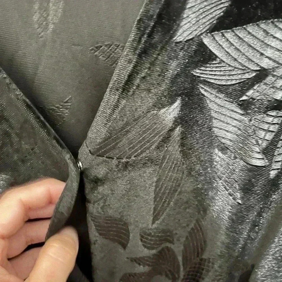 NWOT POLAGRAM  Black Floral Faux Wrap Velvet Maxi V-Neck Dress | size 3XL - Picture 3 of 10